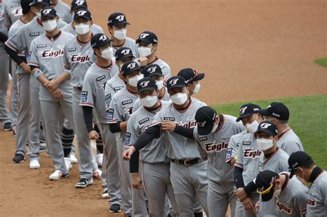 한국야구선수권대회), is the highest level league of baseball in south korea. Korean Baseball Teams - Sarofudin Blog