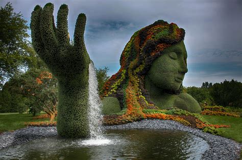 Mother Earth Garden Art Topiary Garden Beautiful Gardens