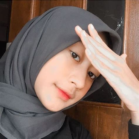 6 gambar sketsa wanita berhijab tercantik 2019 dp bbm. Gadis Indonesia di Instagram "Kangen ngepost muka sendiri ...