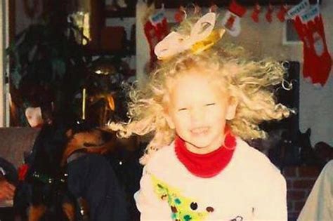 Taylor Swift Drops Festive Single Christmas Tree Farm