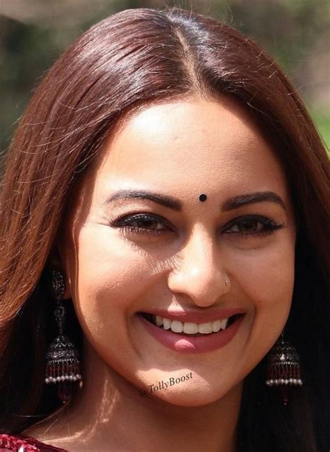 Indian Girl Sonakshi Sinha Beautiful Earrings Face Closeup Stills Beautiful Bollywood Actress