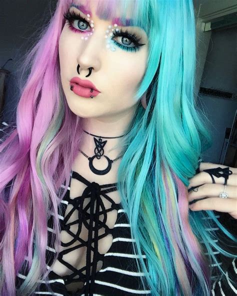 3 576 likes 15 comments mariah lacy riahboflavin on instagram “🌈🖤 jewelry from