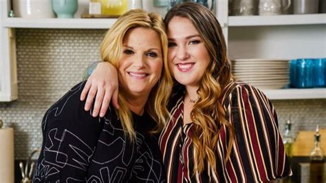 inside the relationship between trisha yearwood and her stepdaughters