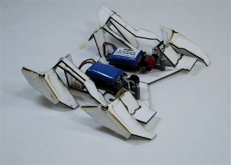 Robot Folds Itself Up And Walks Away Atrendaday Origami Robot