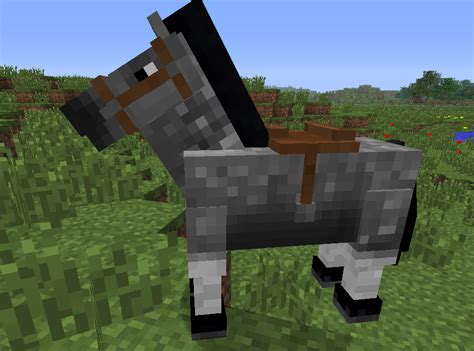 How do you make a lead? It's me, with another Minecraft query. Horse meshes?