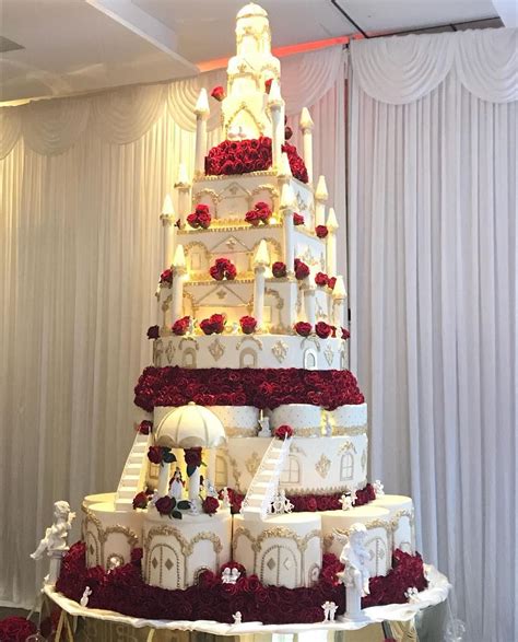smile your beautiful “today s super grand wedding cake crowneplazafivelakes castle