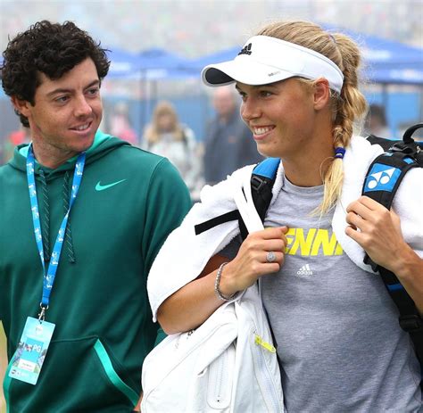 Caroline wozniacki / stiri caroline wozniacki. Trennung: McIlroy verlässt Wozniacki kurz vor der Hochzeit ...