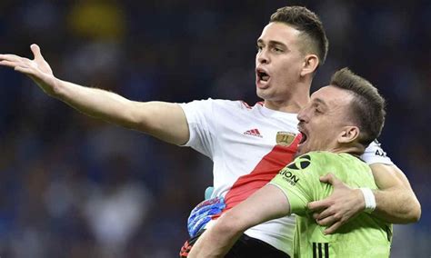 Mientras el futbolista está con la selección colombia en río de janeiro, preparando el partido del miércoles 23 de junio contra brasil por la copa américa 2021, se. Rafael Santos Borré, su futuro y la Selección Colombia