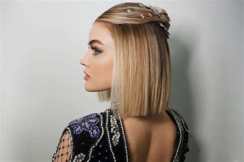 Let's continue step by step, at first you should decide what is going to be your outfit style and at that. 33 Amazing Prom Hairstyles For Short Hair 2020