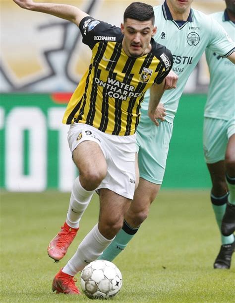 Armando broja (born 10 september 2001) is an albanian professional footballer who plays as a forward for chelsea.born in england, he represents the albania national team at international level. Chelsea attacker Armando Broja happy going with Albania ...
