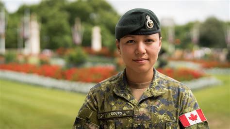 a canadian female infantry officer will command the troops guarding the queen and royal