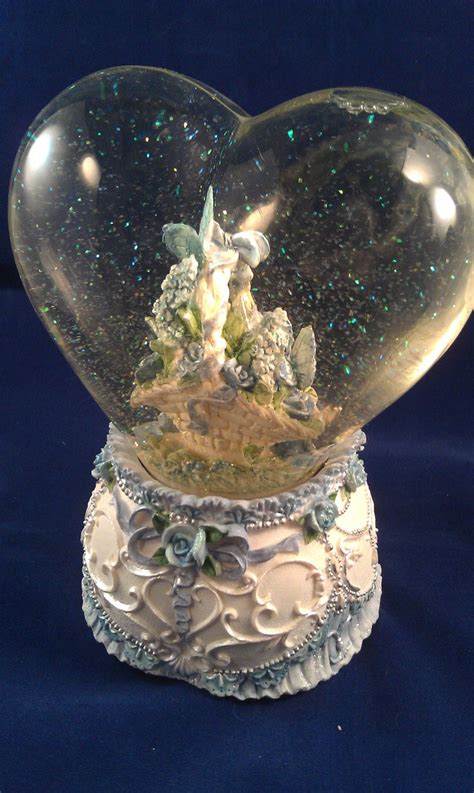 Heart Shape Water Globe That Plays Sound Of Music Other