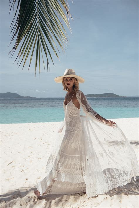 Products of the perfect wedding gowns for destination weddings! 20 Best Beach Destination Wedding Dress for 2016 - Lunss