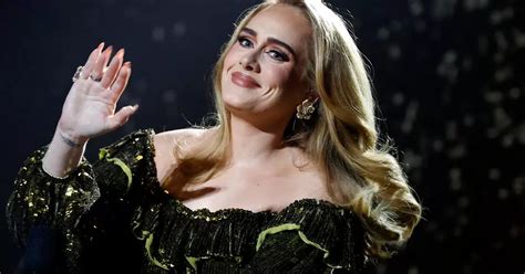 Adele Tells Fans I Love You As She Hears Them Singing On Drive Home From Hyde Park Gig
