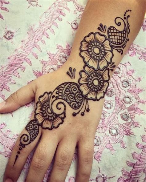 Mehndi Design 1000 Simple Mehndi Designs For Every Occasion