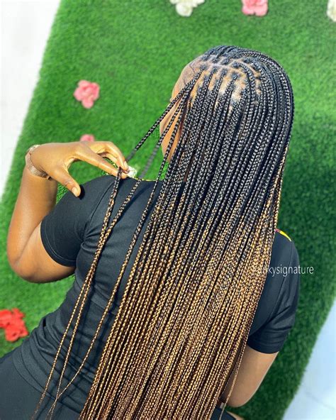Ombré KNOTLESS braids with normal braiding attachments How do you love your braids Team