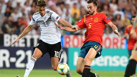 و قد فاز منتخب ألمانيا فى أخر مباراة له أمام منتخب لاتفيا بسبعة أهداف مقابل هدف ، أما منتخب فرنسا أبطال العالم يسعوا بقيادة المدير الفنى ديديه ديشان لاسترجاع هيمنتهم. دوري الأمم الأوروبية .. موعد مباراة ألمانيا ضد إسبانيا ...