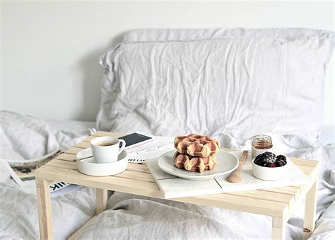 Easy Diy Breakfast In Bed Table Bed Tray Table Diy Breakfast Healthy