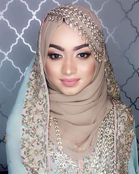58 Brides Wearing Hijabs On Their Big Day Look Absolutely Stunning Wedding Hijab Styles Hijab