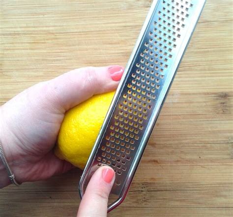 Wait until the stuck bits of peel dry and shrivel up. How to zest a lemon without making a mess | Canadian Living