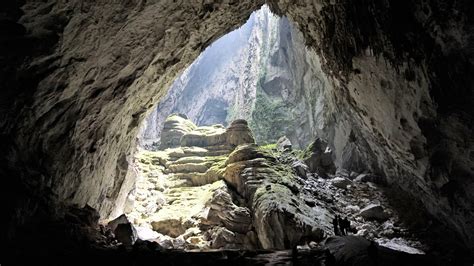 Spent 3 Nights In The Worlds Largest Cave Son Doong Phong Nha Ke