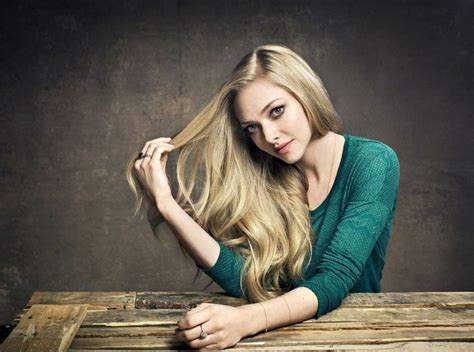 Amanda seyfried took to instagram to wish her husband thomas sadoski a happy birthday and admitted she still can't take her eyes off him. Amanda Seyfried Photos Biography Age Videos Instagram Wiki Movies Amanda