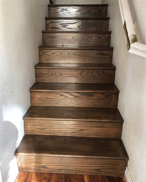 How To Paint Wood Stairs With Chalkmineral Paint Painted Stairs