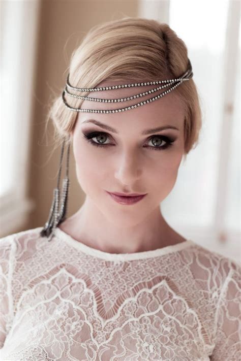 14 Glamorous Hairstyles With Headbands Pretty Designs