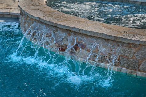 Sheer Water Feature Hot Tub Coastal Pools And Hot Tubs Chicago