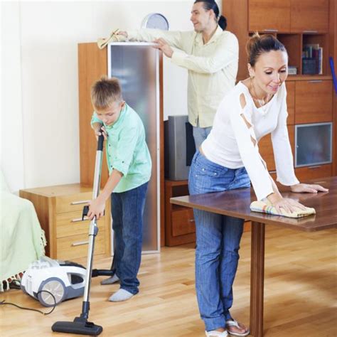 Housework Who Really Does More