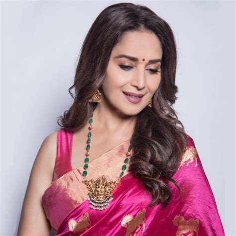 Madhuri Dixit Nene Rani Pink Silk Sari Blouse And Temple Necklace Jhumkas