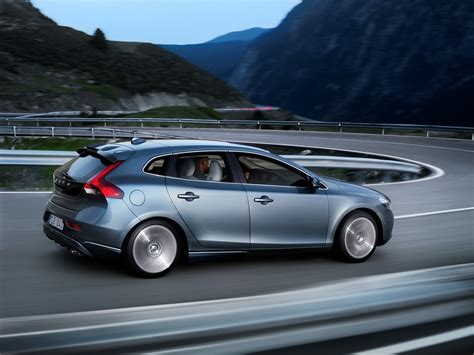 Volvo Car Corporation Presente La Nouvelle Volvo V40 Les Sensations