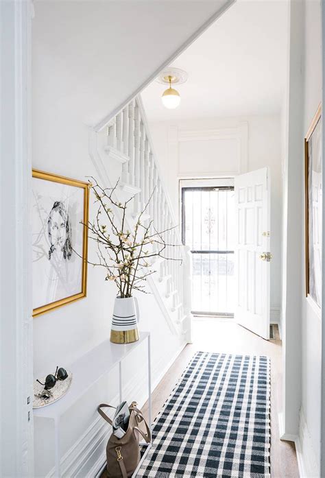 10 Clever Hallway Decor Ideas