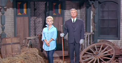 Watch The Composer Of The Green Acres Theme Song Performs His Famous Tune