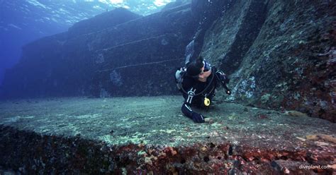 Yonaguni Scuba Diving Resorts And Liveaboards Diving Okinawa