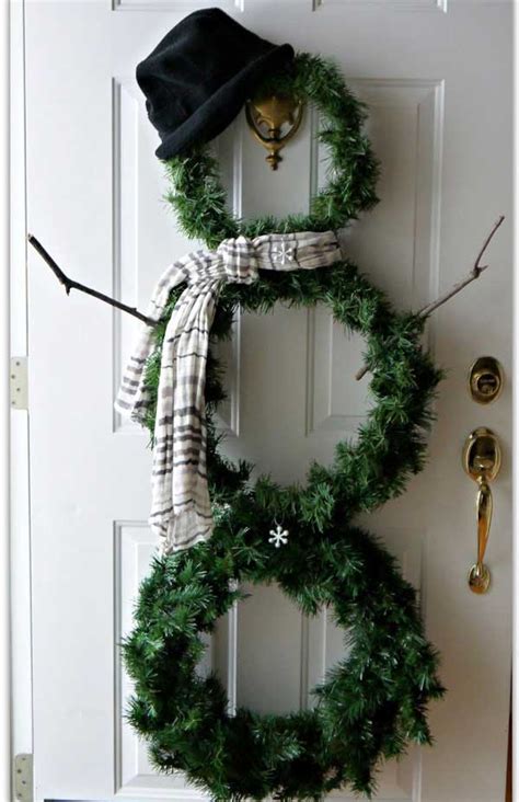 Photo it will only place your garland and ornaments to the desired location in order to put the finishing touches to your christmas decoration! Top 35 Astonishing DIY Christmas Wreaths Ideas - Amazing ...