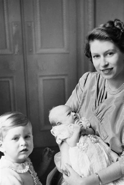 Queen Elizabeth Iis Life And Reign In Photos