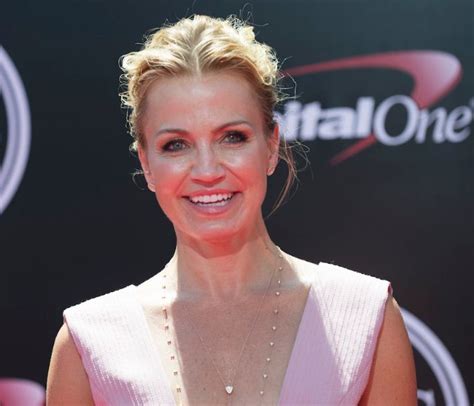 Michelle Beadle Bio Net Worth Salary Age Height Weight Wiki