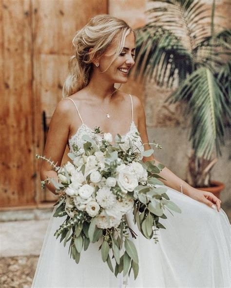 20 elegant white and greenery wedding bouquets oh the wedding day
