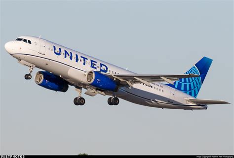 N487ua Airbus A320 232 United Airlines Positive Rate Photography