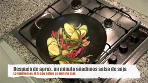 Te vamos a enseñar a preparar un wok de pollo y verduras que te encantará y que. Receta de verduras salteadas al wok - A Los Fogones - YouTube