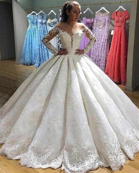 Luxury Lace Wedding Dress Princess Ball Gown White Bridal Gown With Lo