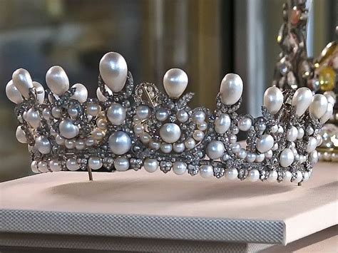 Pearl And Diamond Tiara Royal Jewels Royal Crown Jewels Royal Jewelry