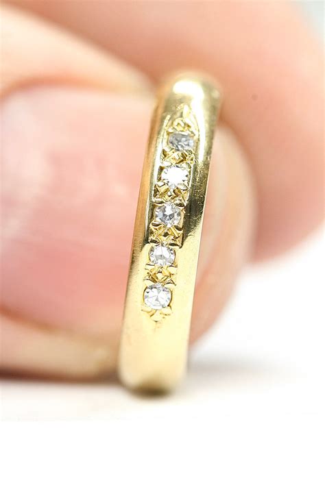 Reduce Beautiful Vintage 18ct Gold Diamond Ring Wedding