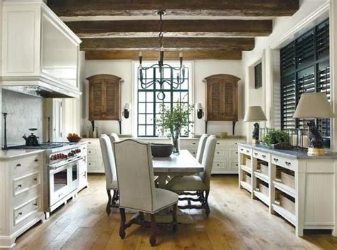 Traditional style kitchen design that perfectly fits your life Found on Bing from www.pinterest.com | Colonial kitchen ...