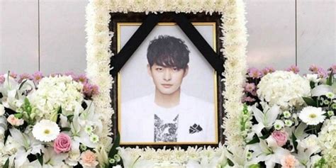 Aktor jeon tae soo atau jun tae soo dilaporkan meninggal dunia dua hari lepas (21/1/2018) akibat daripada depresi berpanjangan. ร่างของนักแสดงหนุ่ม จอนแทซู น้องชายของ ฮาจีวอน ตั้งอยู่ที่ ...
