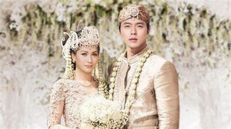 Jul 21, 2019 · halo sobat, dipostingan ini kami akan memberikan informasi populer mengenai tema acara halal bihalal. Foto Yg Lagi Akad Nikah Di Kampung / Foto Dibayangi ...