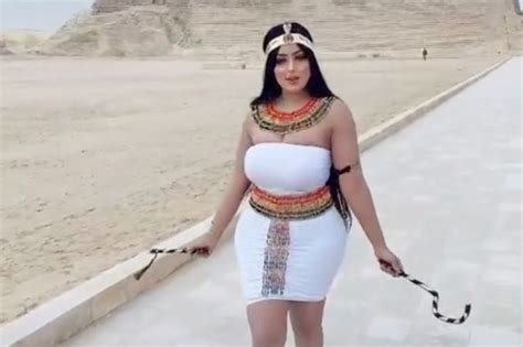 Model And Photographer Arrested Over Sexy Photo Shoot At Ancient Pyramid