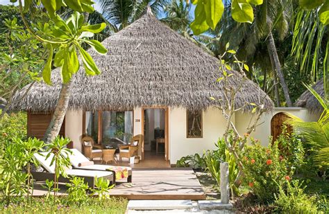 Kuramathi Beach Villas Or Meeru A Fresh Look For 2021