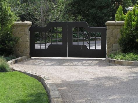 Different Driveway Gate Ideas That Could Look Great For You